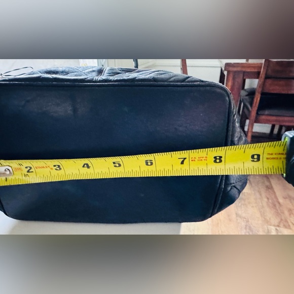 Authentic Chanel Bucket Drawstring Vintage Black Quilted Lambskin Cross Body Bag - Picture 14 of 14